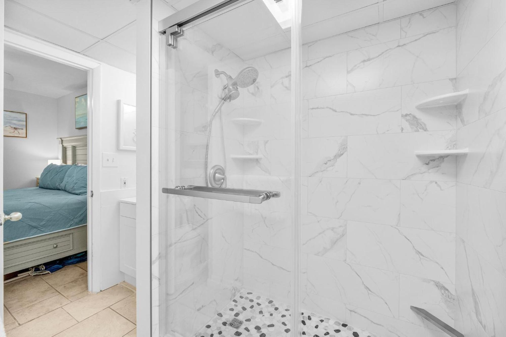 1st Floor Condo! No Elevators! Free Chair Service! By Dolce Getaways Pcb Apartment
